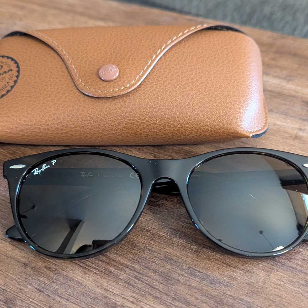 Ray-Ban Black Sunglasses with Tan Case